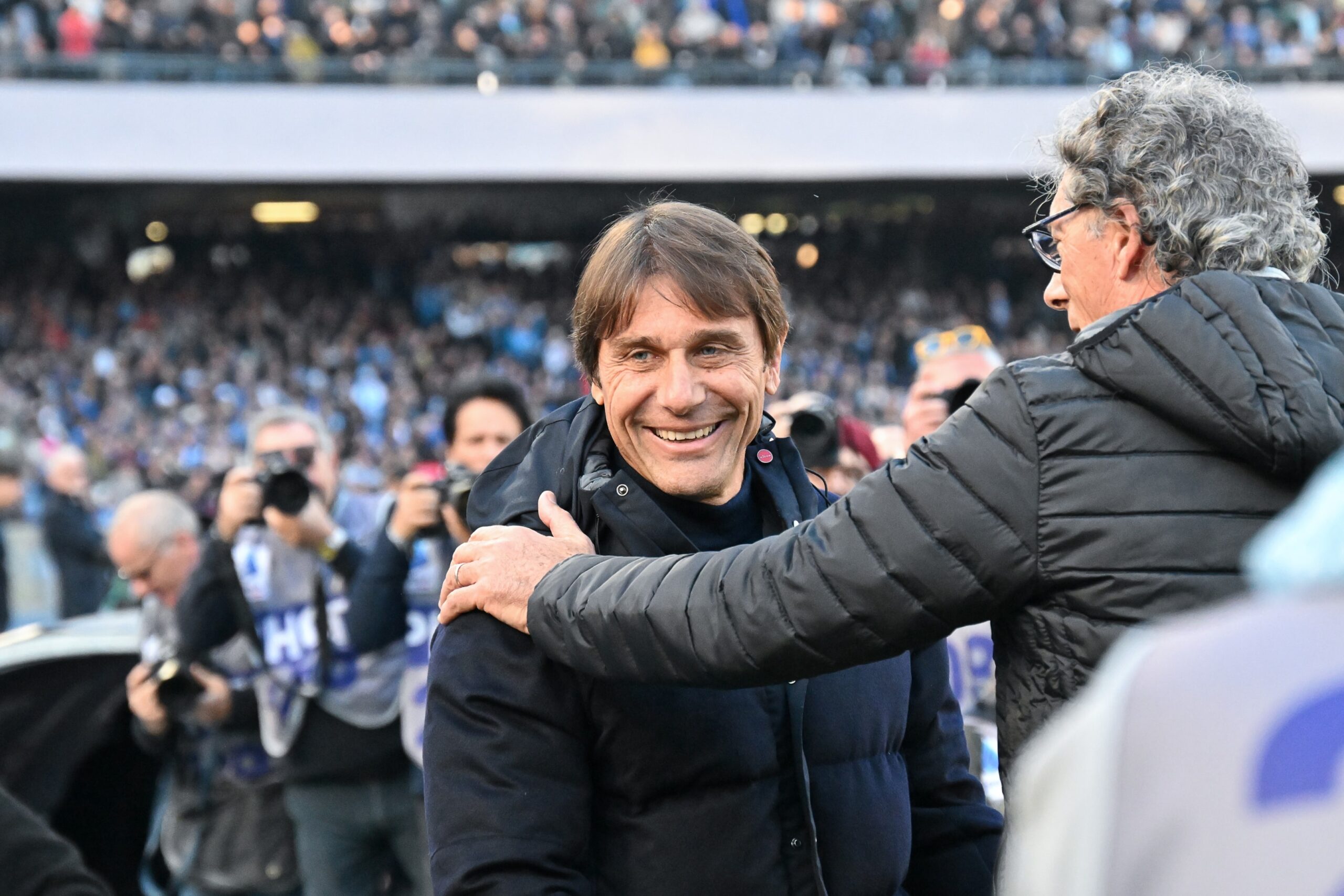 Il trapianto di capelli ha aiutato Antonio Conte a mantenere la sua immagine di successo